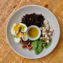 Brunch Bowl Kozí Sýr A Fíky